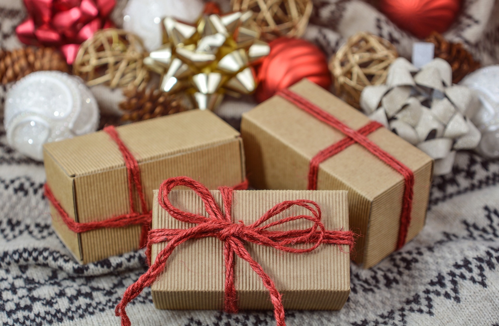 5 Easy Ways To Get Rid Of Unwanted Gifts - Simply Enough